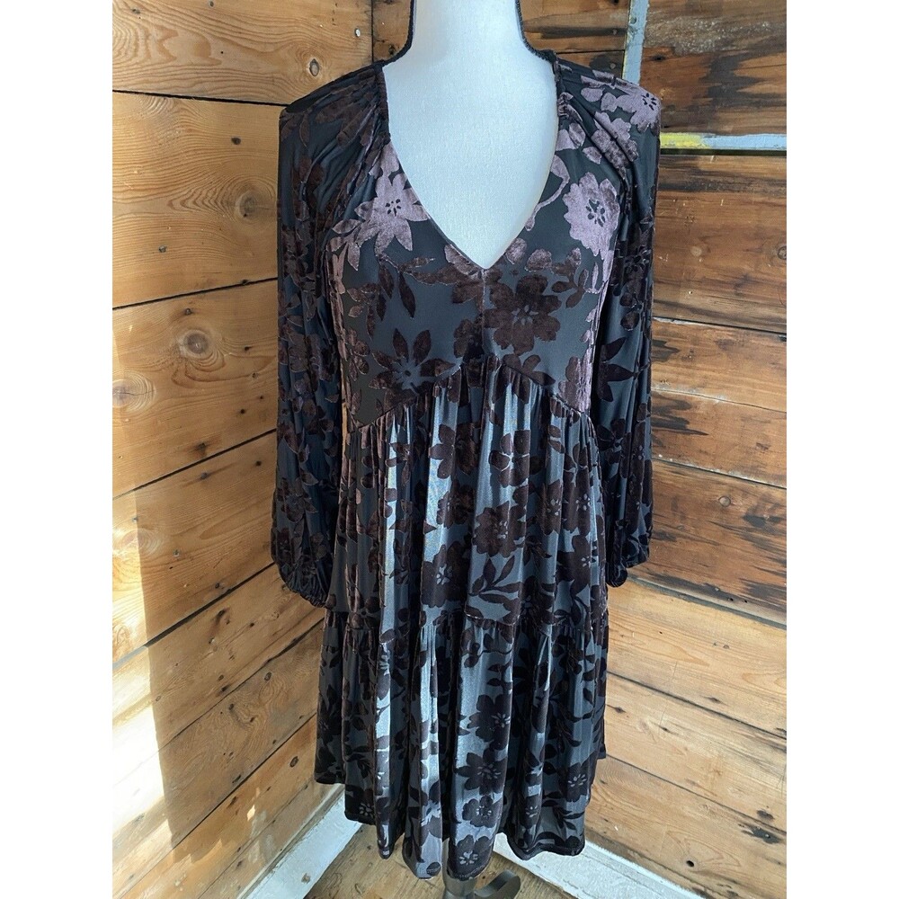 Taylor Tiered Dress Women’s 10 Black & Eggplant Burnout Velvet Empire Waist